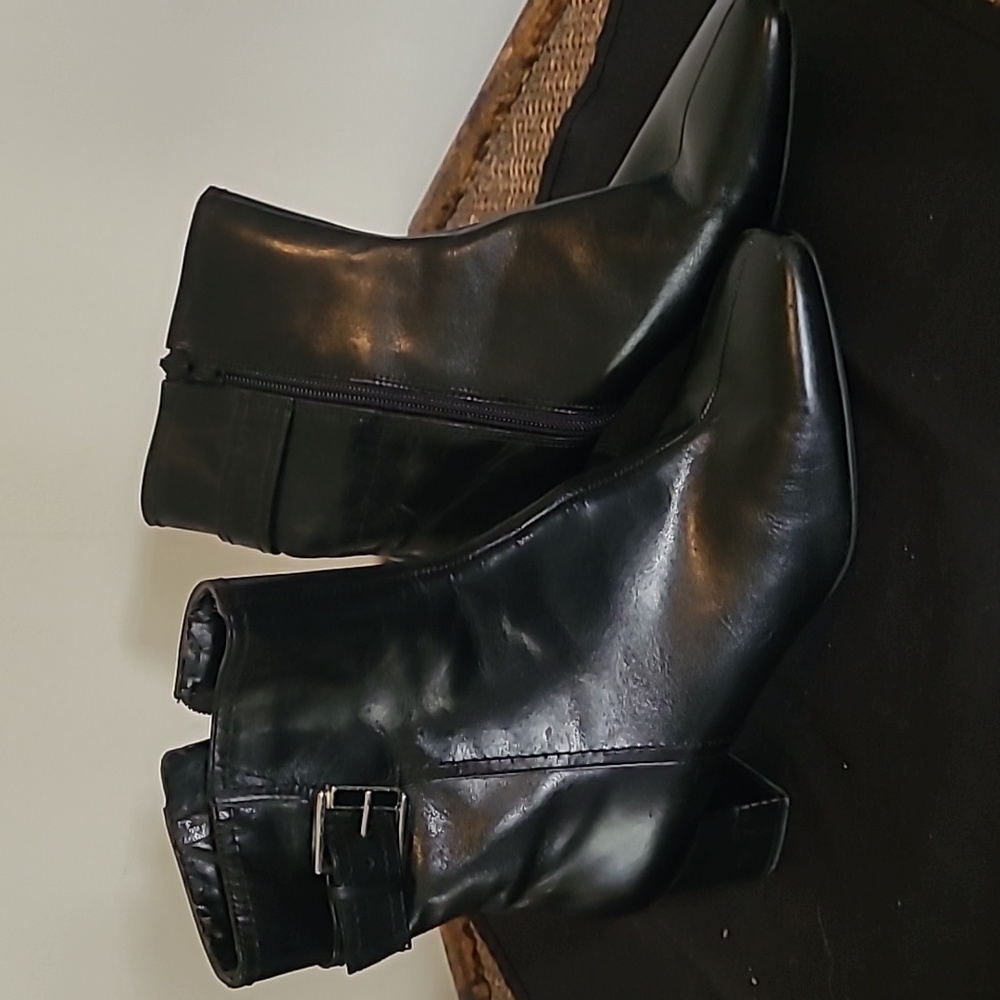 Bandolino leather boots